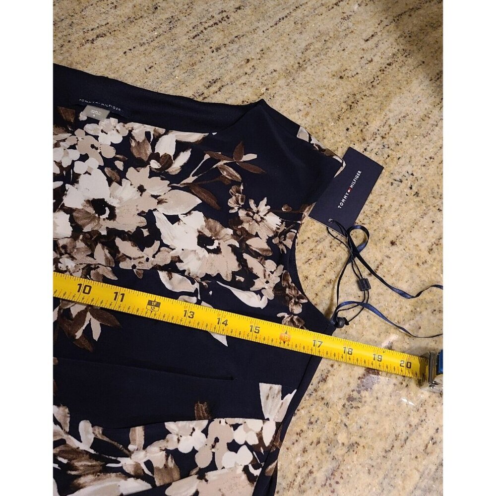 New! Tommy Hilfiger Floral Dress Size 8 Sleeveless Knee Ruched Waist Romantic - Picture 3 of 16